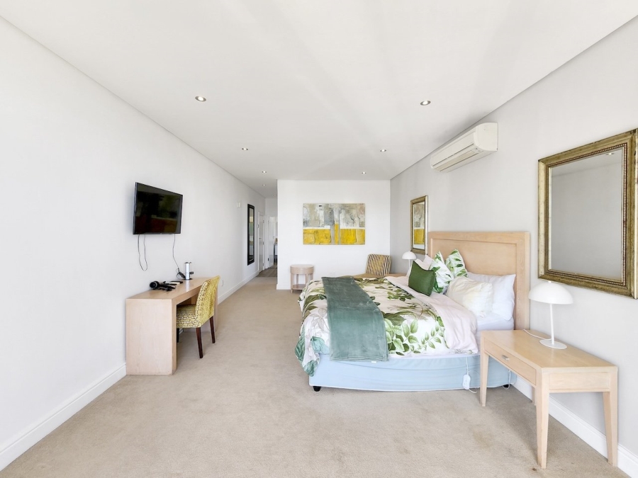 To Let 7 Bedroom Property for Rent in Camps Bay Western Cape